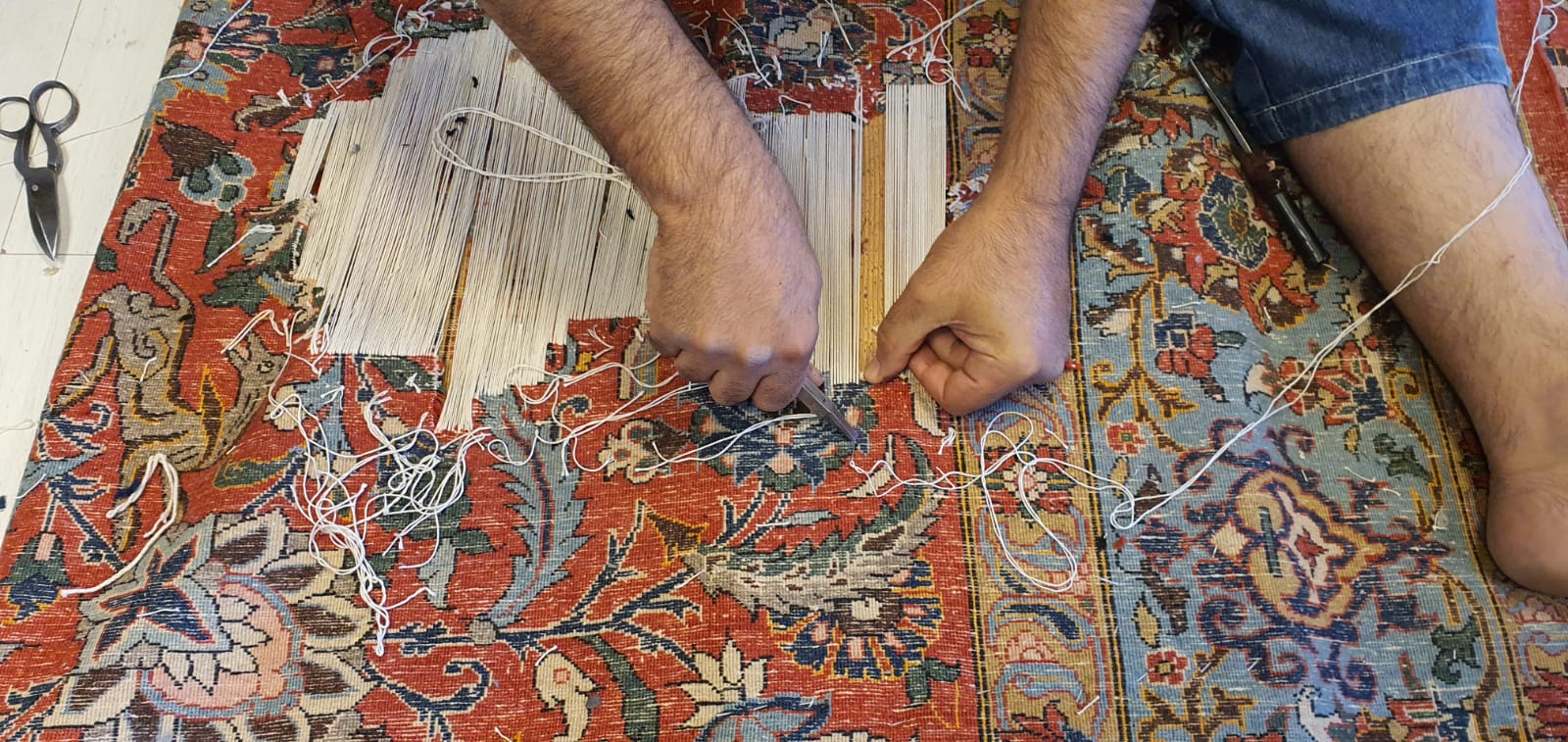 Savoir-faire traditionnel pour la restauration de tapis